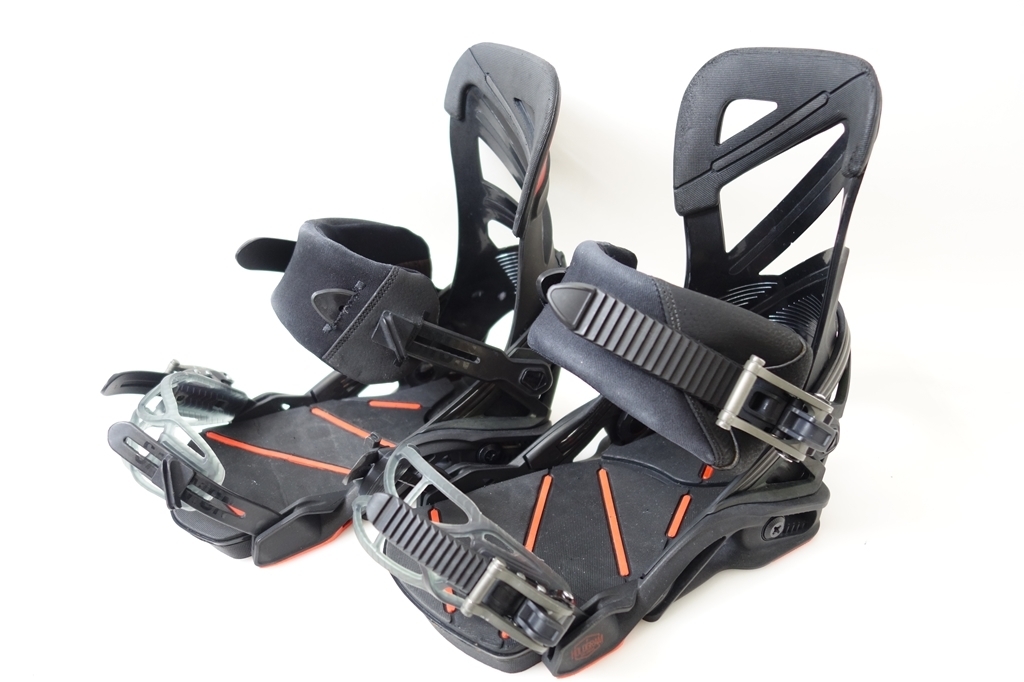 中古 キレイ 15/16 SALOMON HOLOGRAM Mサイズ スノーボード