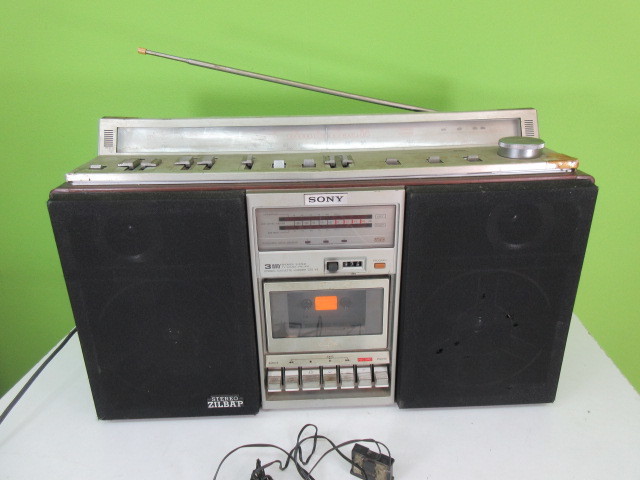 SONY ラジカセ FM/AM カセットプレーヤー ジャンク 通電未確認