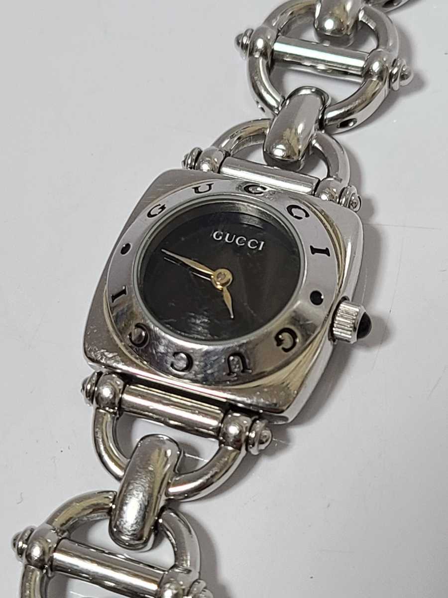 極美品！ グッチ GUCCI 6400L 腕時計 シルバー 箱付き 極美品！ グッチ GUCCI 6400L 腕時計 シルバー 箱付き 極美品！ グッチ