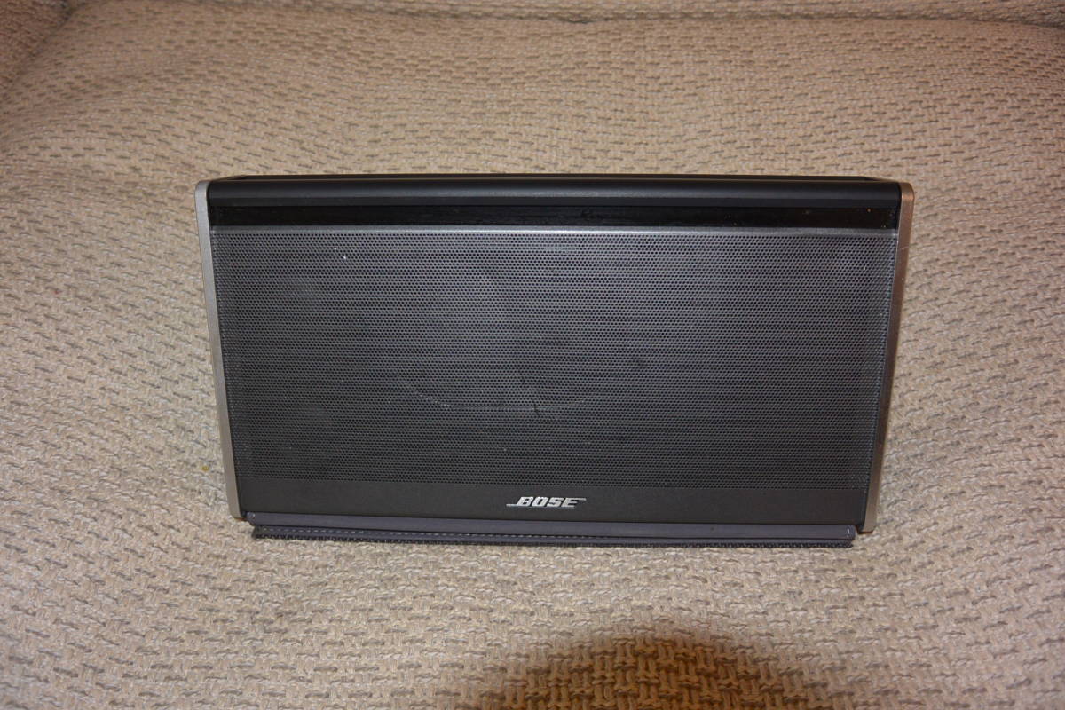 BOSE スピーカー 希少色 BOSE Bluetoothスピーカー 別売り替えカバー（赤）付き(ジャンク品