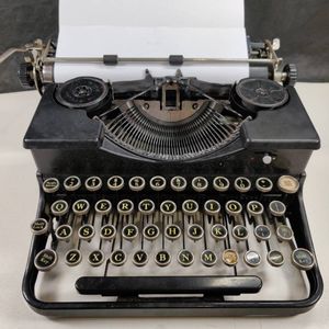 アンティーク タイプライターのYahoo!オークション(旧ヤフオク!)の相場