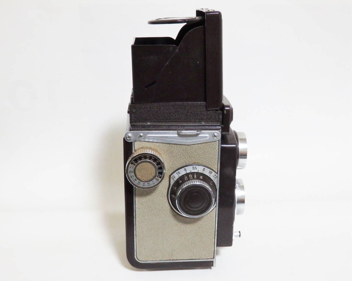 美品＆動作品】二眼レフカメラ ヤシカA (茶）6x6㎝判 ヤシカ