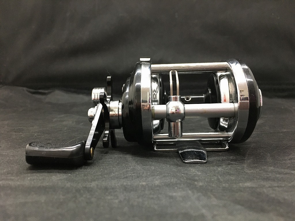 赤字超特価，定番 ダイワ DAIWA ベイトリール millionaire 2500C(ダイワ)｜売買されたオークション情報、yahooの商品情報をアーカイブ公開 - オークファン ダイワ