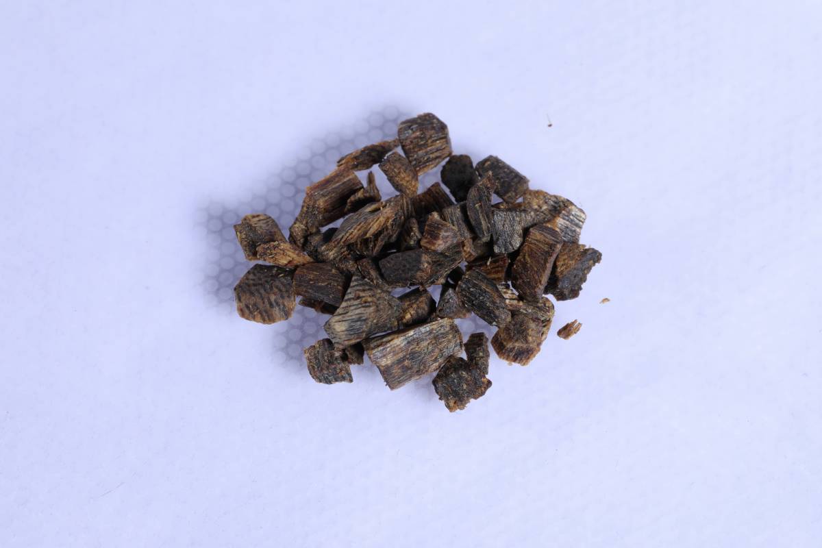 香木 ☆伽羅刻み 約1g 香道家の蔵出し 聞香用/香木/香道具 茶道具煎茶
