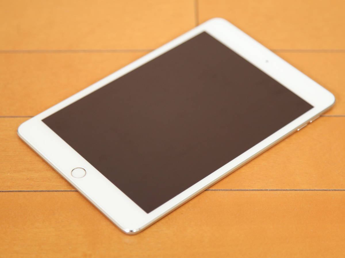 Apple 『iPad mini4 Wi-Fiモデル 128GB Silver 』 美品中古です。