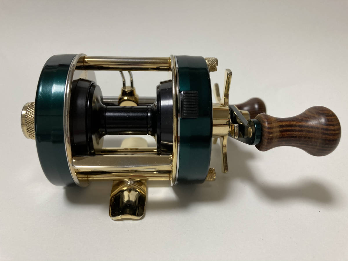 Abu Ambassadeur 2500cdｌ ティールグリーン カスタム サイモン アブガルシア アンバサダー アブガルシア 売買されたオークション情報 Yahooの商品情報をアーカイブ公開 オークファン Aucfan Com