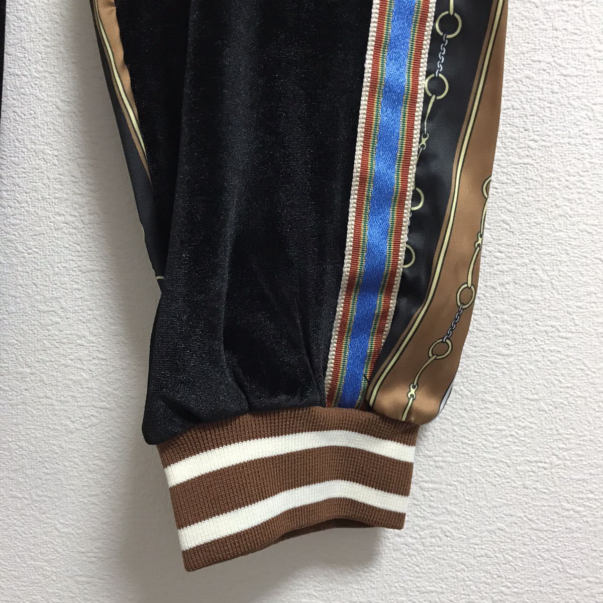 グッチ GUCCI パンツ ベロア メルカリ 0 タグ付き ベロアショート 未 