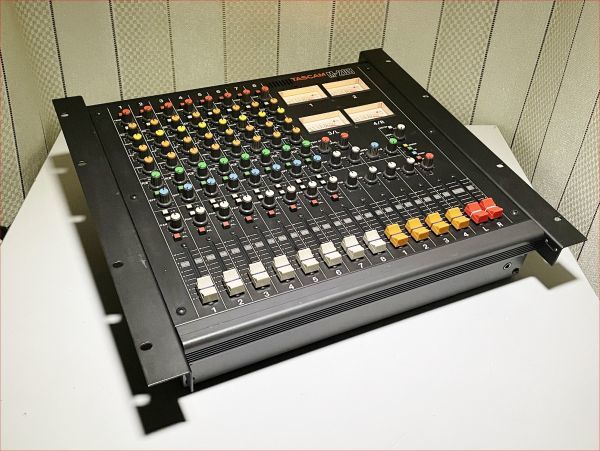 TASCAM M-208 中古動作品 Lo-Hiサウンド ビンテージアナログミキサー