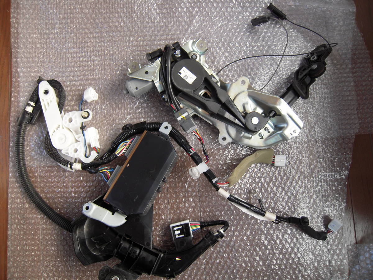 スペーシア MK32S MK42S 左パワースライドドアモーター スライド
