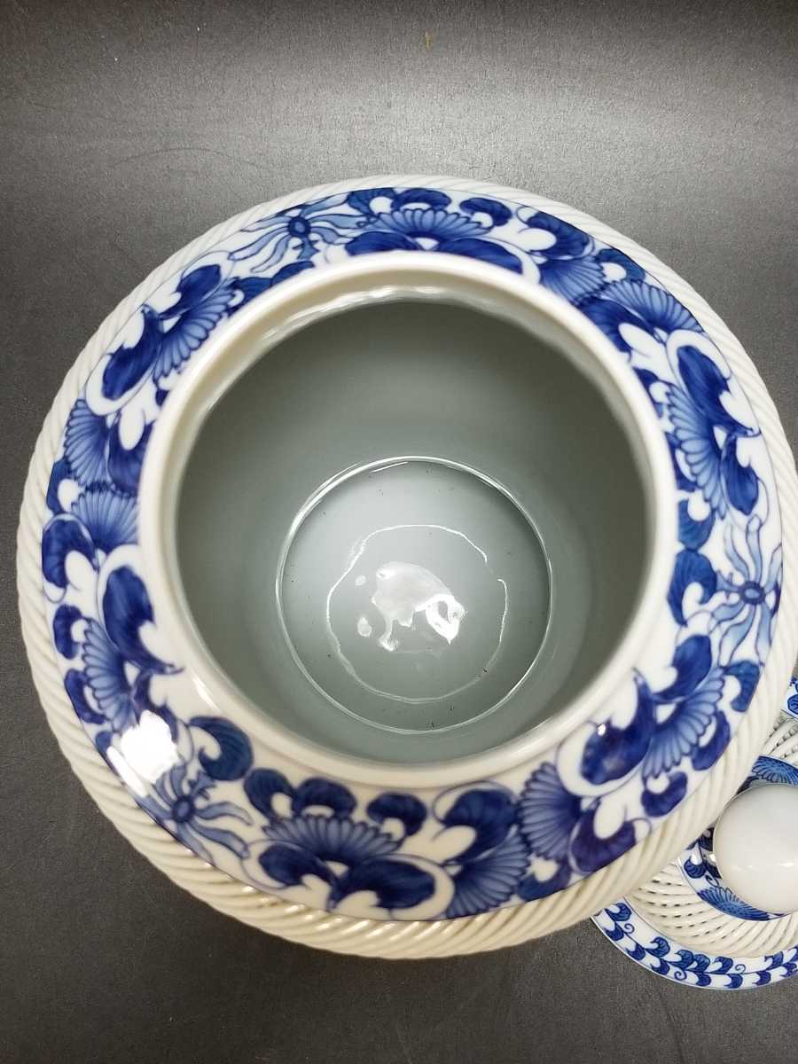 有田焼 正光窯 琴峰作 網目透かし細工 蓋付き 壷 高さ約33cm 草花紋 花瓶 染付 白磁 銘 陶磁器 床の間 _4