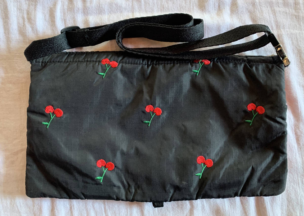 レスポートサック ショルダーバッグとポーチ（LeSportsac 
