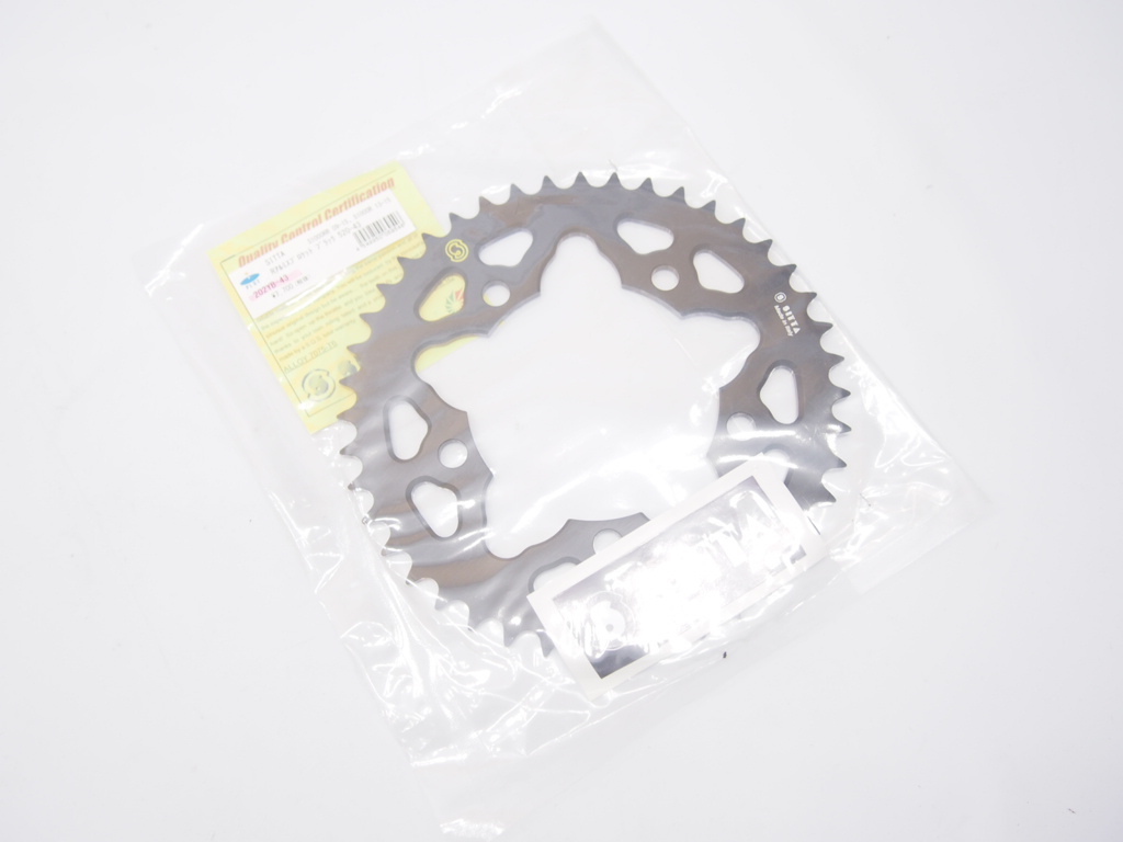 新品未使用！SITTA/202YB-43リアアルミスプロケット黒520-43.S1000RR.S1000R