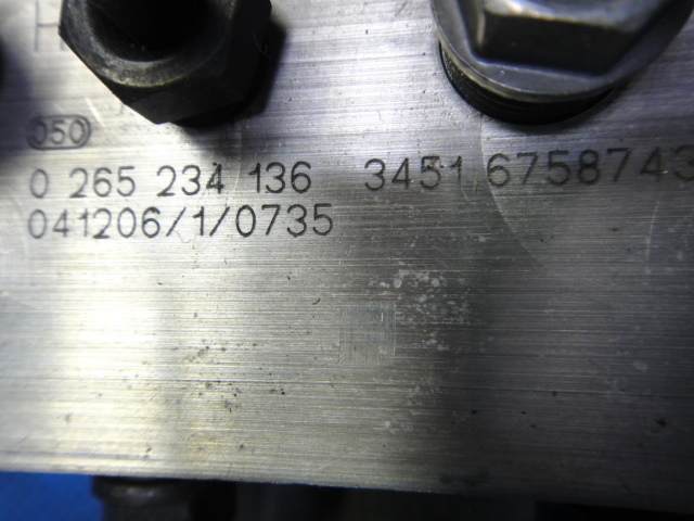 BMW E63 645Ci 等 ABSアクチュエーター　6769707 [6701] ABS BMW E63 645Ci&frasl;650Ci Rear 左側