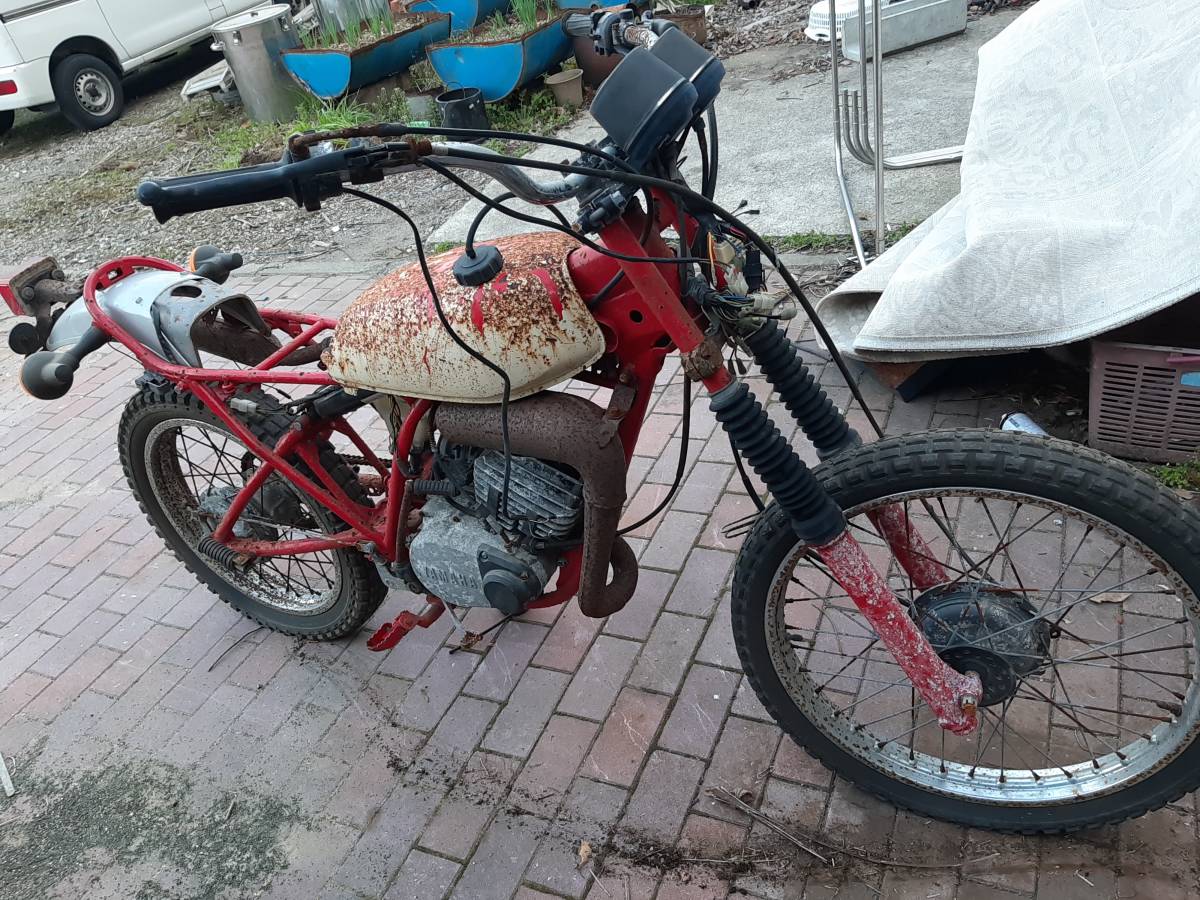 ヤマハ DT125 部品取り.DT125.17F.ジャンクエンジン始動部品取りに 