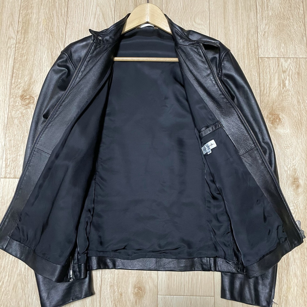 ARMANI EXCHANGE】上質な手触り◎シープスキン (羊革) レザーシングル 
