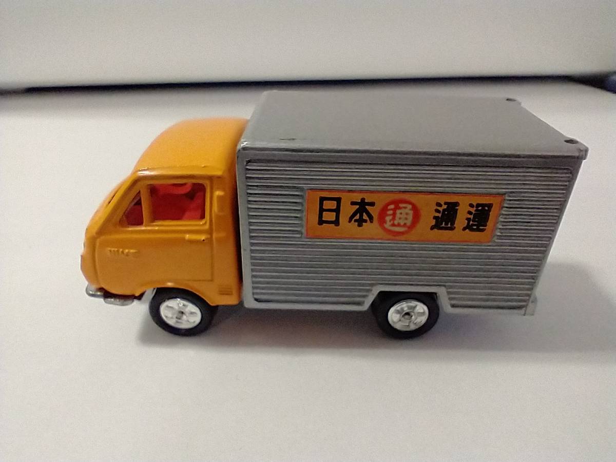 トミカ 絶版 黒箱 No 38 トヨタハイエース日通冷凍車 建設車両 作業車 売買されたオークション情報 Yahooの商品情報をアーカイブ公開 オークファン Aucfan Com