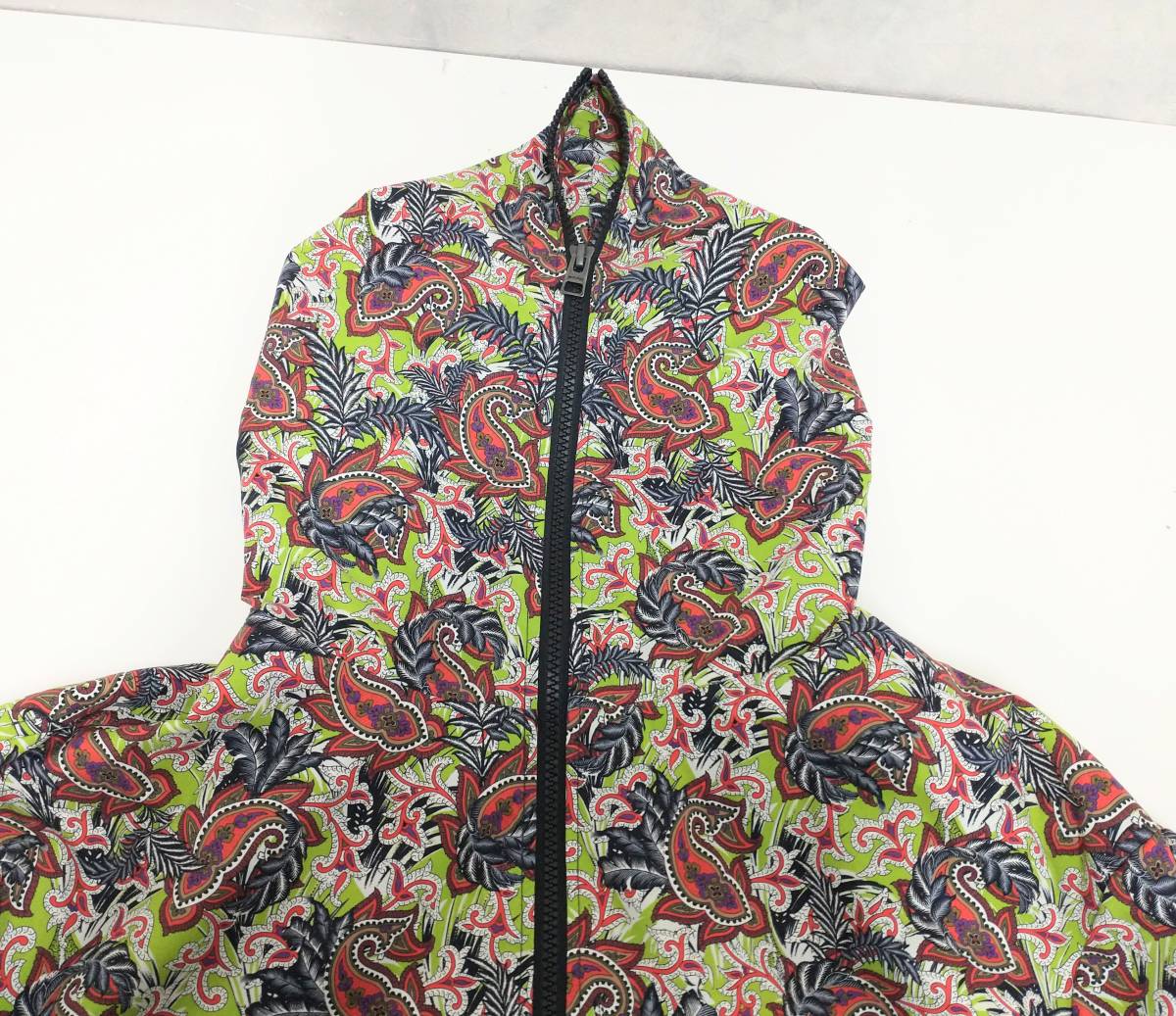 ETRO ペイズリー | エトロ フード 総柄 希少 ジップアップ ジップアップジャケット ブルー FARFETCH JP - ジャケット ナイロンジャケット ジップ