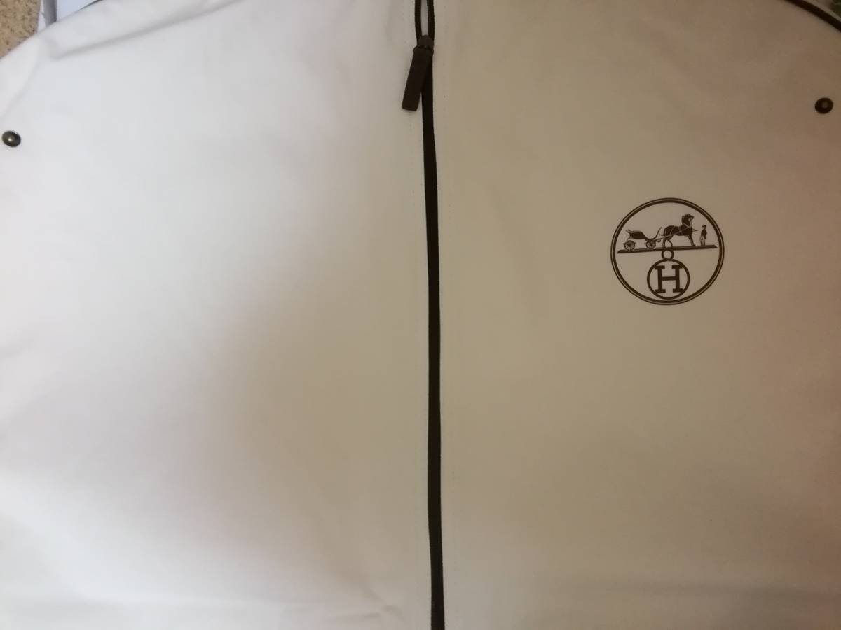 HERMES（ロングコート）のフリマアイテム一覧 HERMES エルメス スーツ 