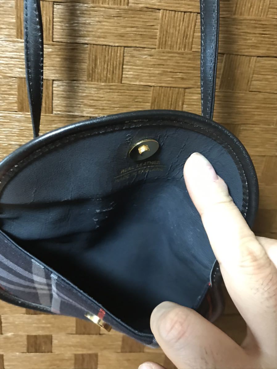 Burberrys ショルダーバッグ (REAL LEATHER )MADE IN ENGLAND Burberrys ショルダーバッグ (REAL LEATHER )MADE IN ENGLAND