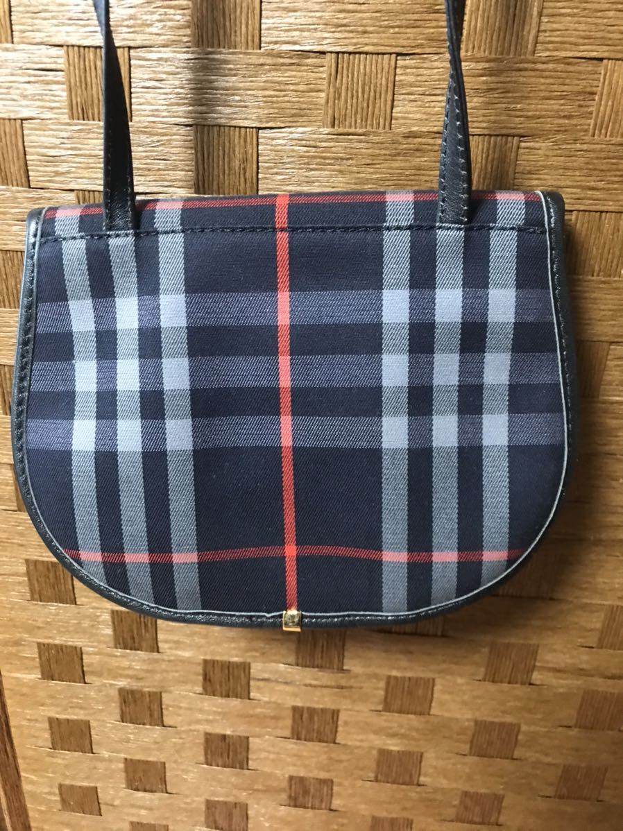Burberrys ショルダーバッグ (REAL LEATHER )MADE IN ENGLAND Burberrys ショルダーバッグ (REAL LEATHER )MADE IN ENGLAND