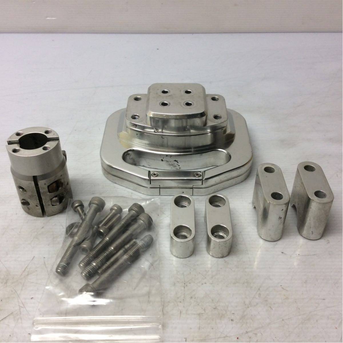 E41-1 ヤマハ マジェスティ125 FI ハンドルポスト 動作確認済み 社外品 