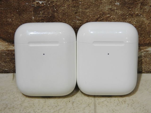 1円～ 中古 Apple AirPods ワイヤレス充電ケース A1938 第2世代 2個