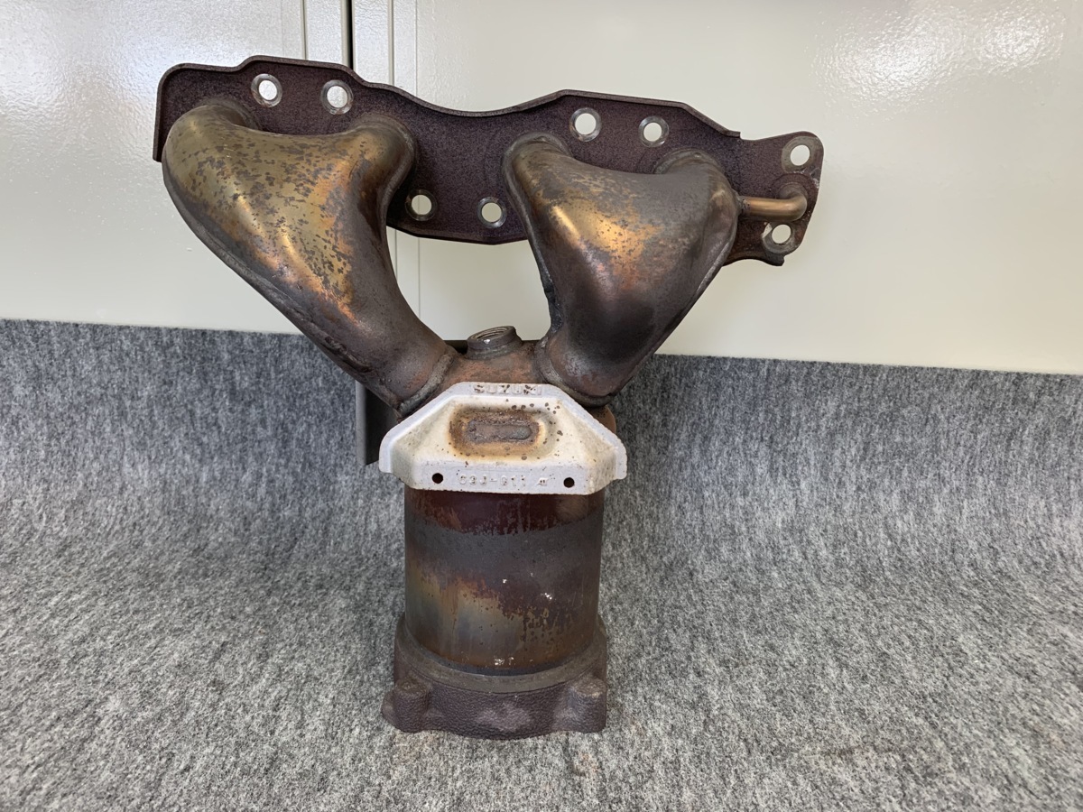 B】スズキ純正 エキマニ 触媒 コンバーター 63J-C11 ZC11S スイフト