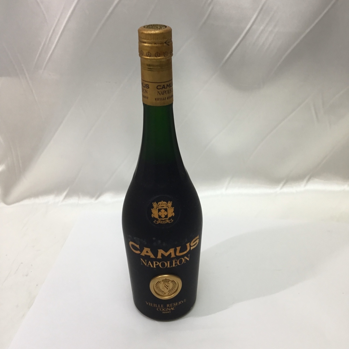 コニャック カミュ ナポレオン VIEILLE RESERVE ブック ピンク 白