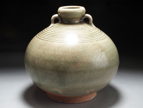 K889. 古美術 文様入 青磁双耳壷 高さ16cm / スンコロク宋胡録