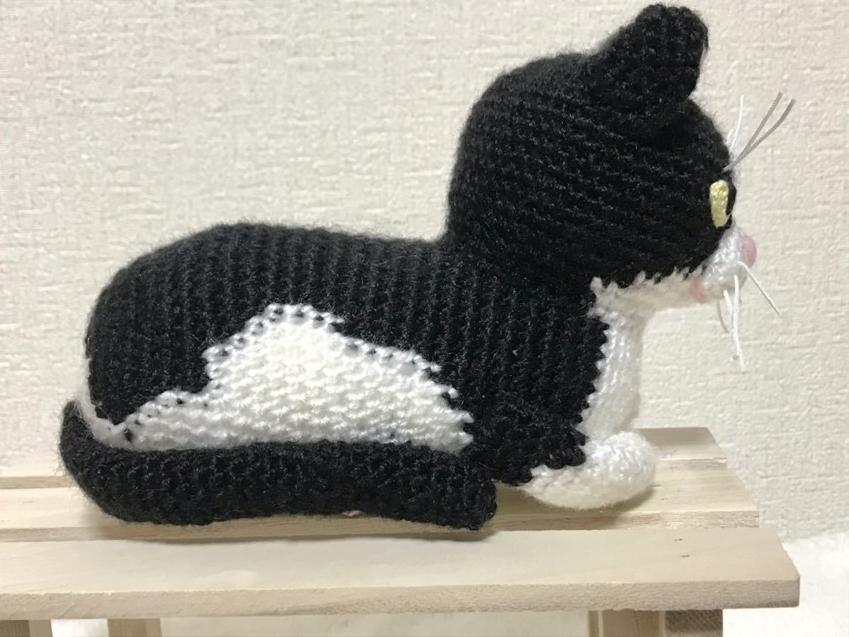 あみぐるみ 白黒ハチワレ猫さんのあみぐるみ ID PAY メルカリ - 冬支度