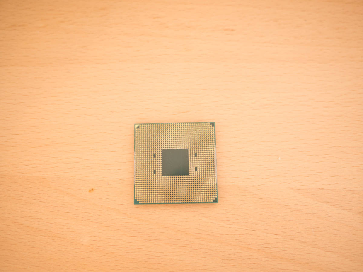 AMD Ryzen 7 3700X (8コア16スレッド / 付属CPUクーラーは未使用) AMD