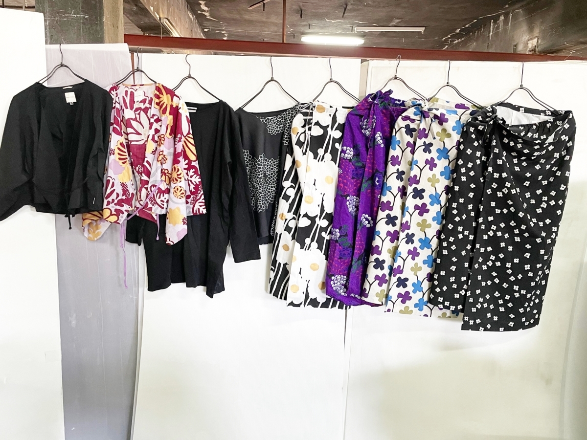 ソウソウ SOU・SOU ロングスカート - 黒×アイボリー レディース マキシ丈 美品 ボトムス SOU・SOU ソウソウ - サイズS Vネック&frasl;長袖&frasl;ロング&frasl;ドット柄 SOU