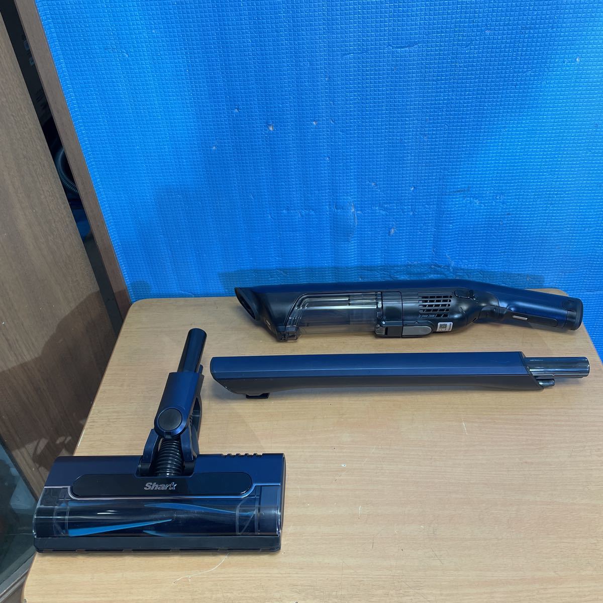 shark サイクロン式コードレスクリーナー CS401JRB 【公式通販】