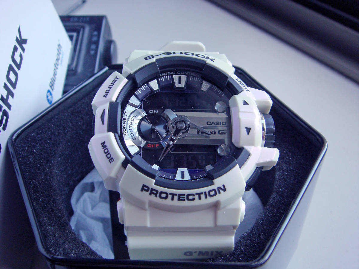 新品未使用・G-SHOCK bluetooth GBA-400-7CJF G'MIX(ホワイトメタ)