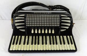 アコーディオン excelsiorのYahoo!オークション(旧ヤフオク!)の相場
