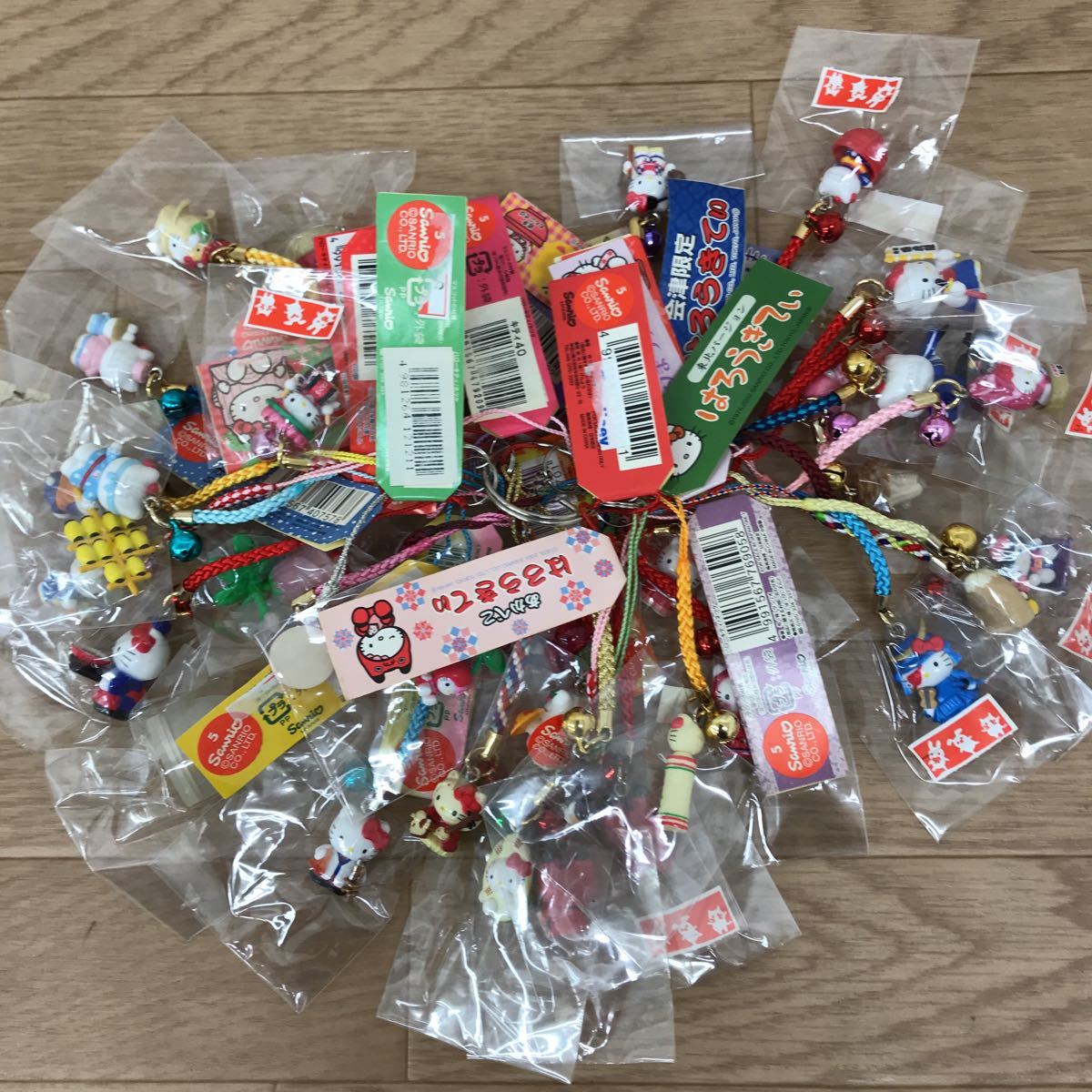 ☆ ご当地キティ大量まとめセット 根付け100個以上 新品多め ※現状品の 