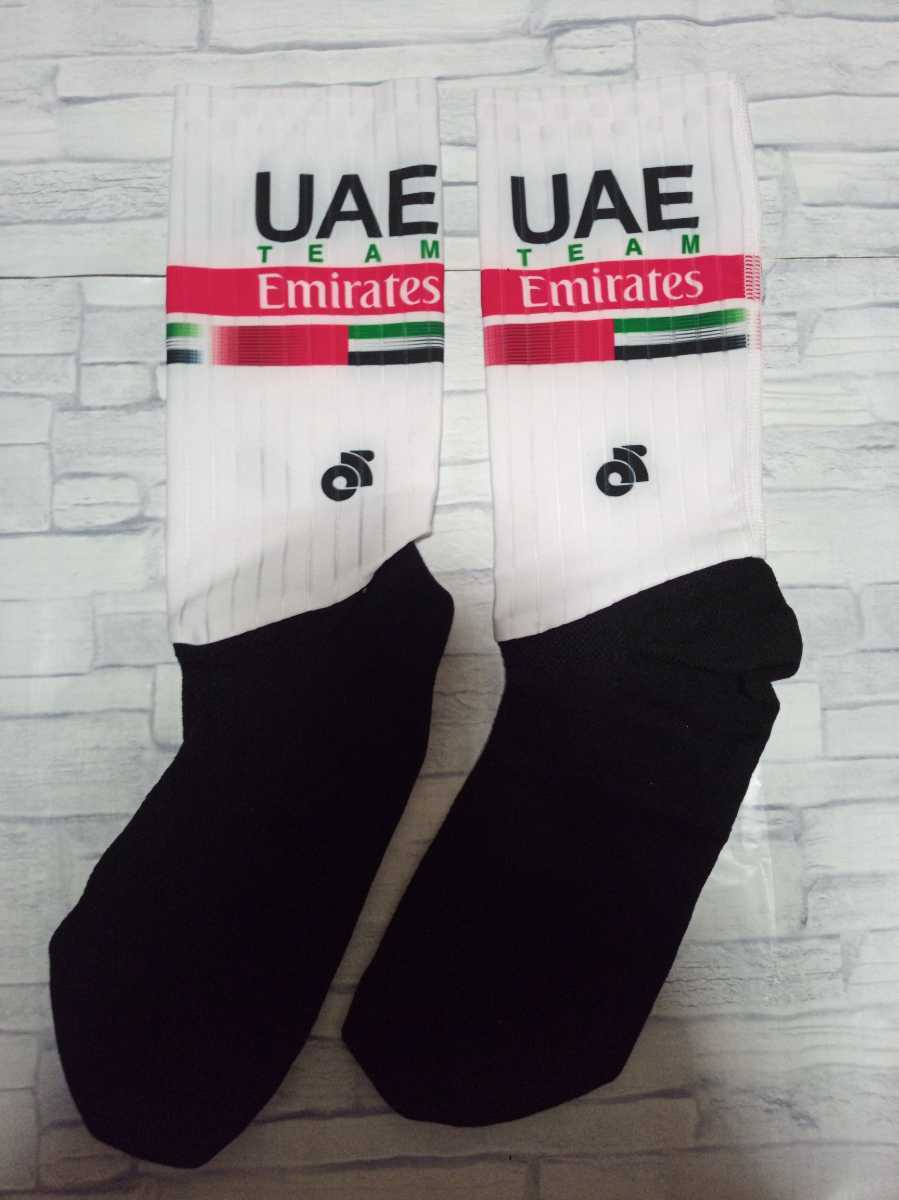 支給品 UAE Team Emirates エアロソックス くつ下 ロード 自転車