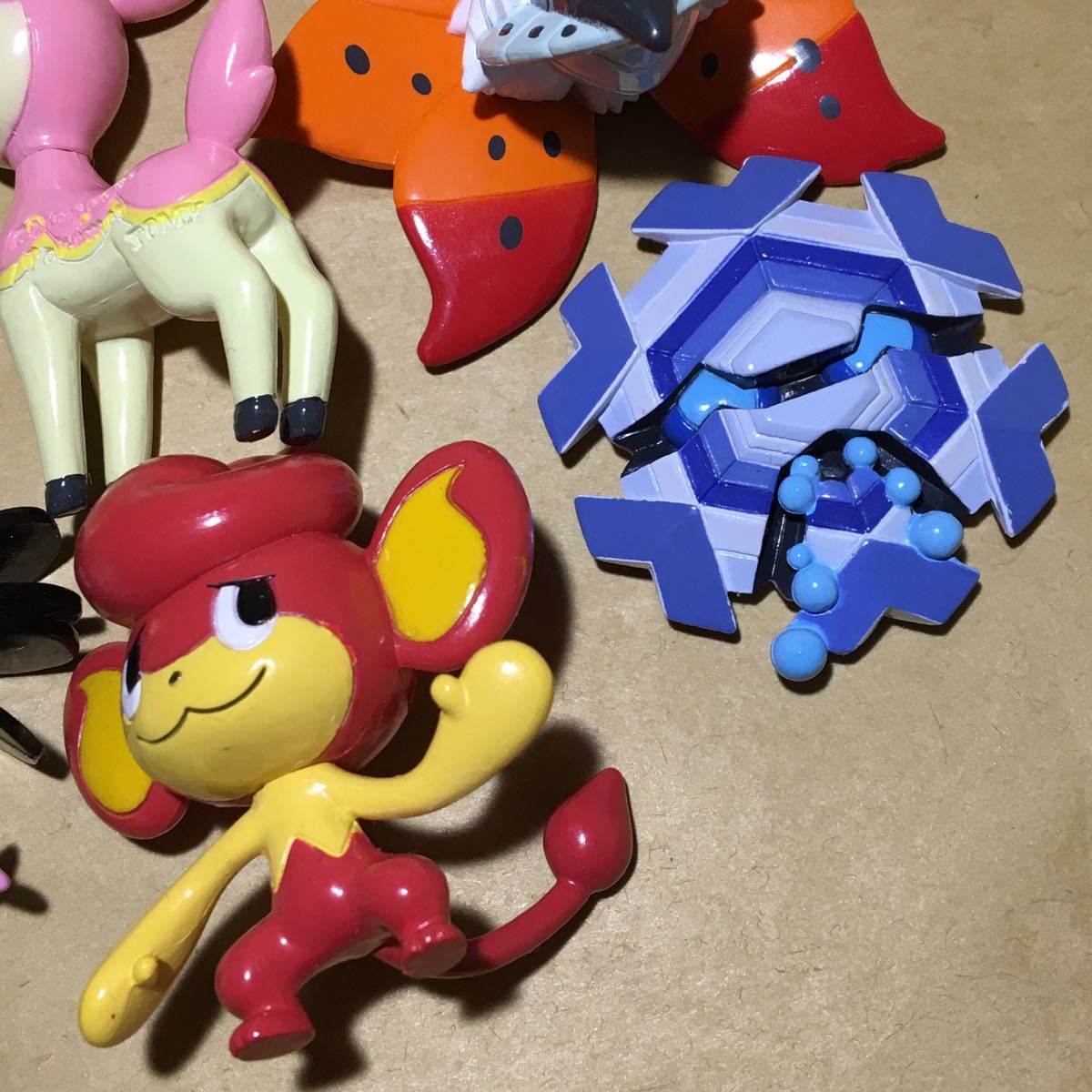 ポケモン モンコレ モンスターコレクション フィギュア ウルガモス 
