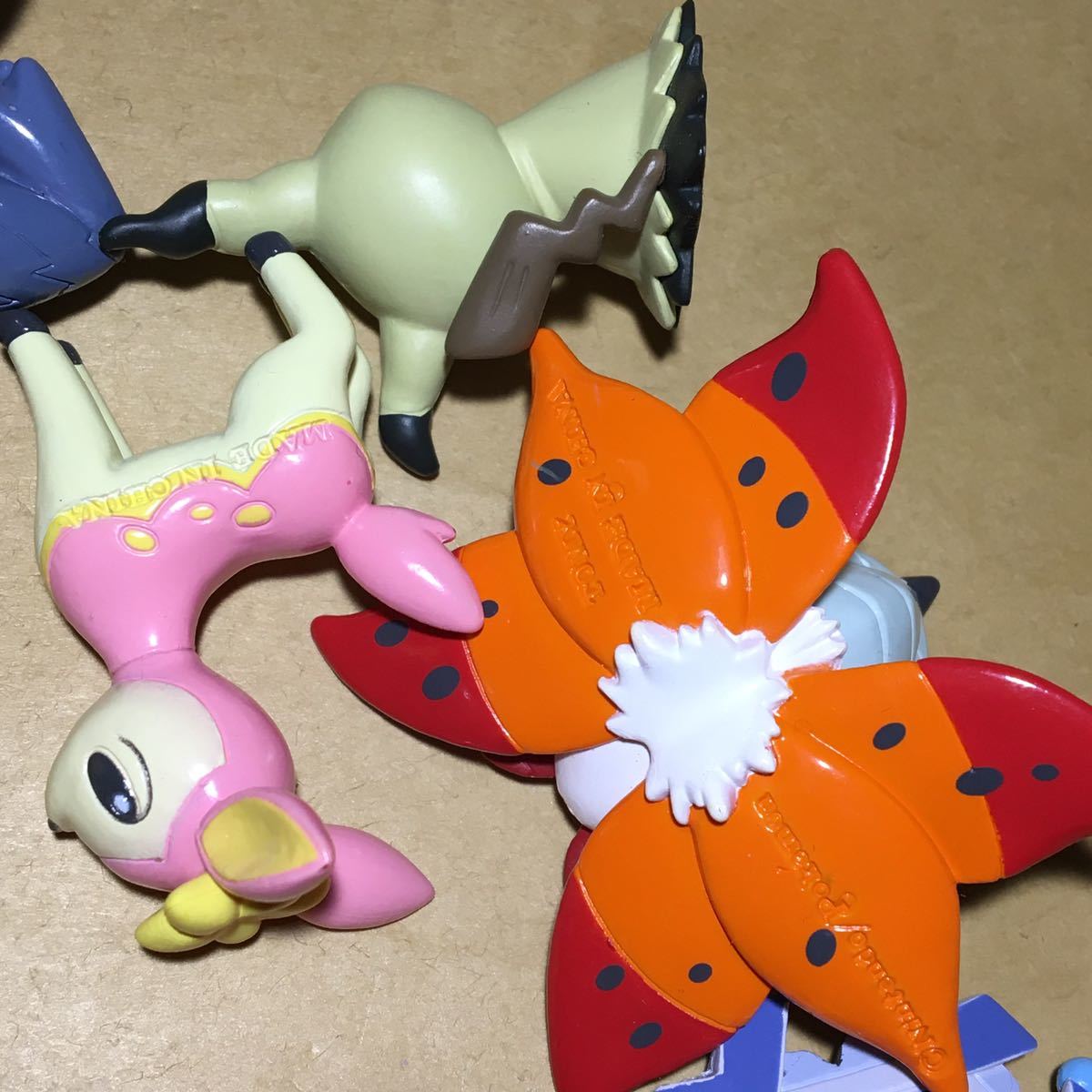 ポケモン モンコレ モンスターコレクション フィギュア ウルガモス 