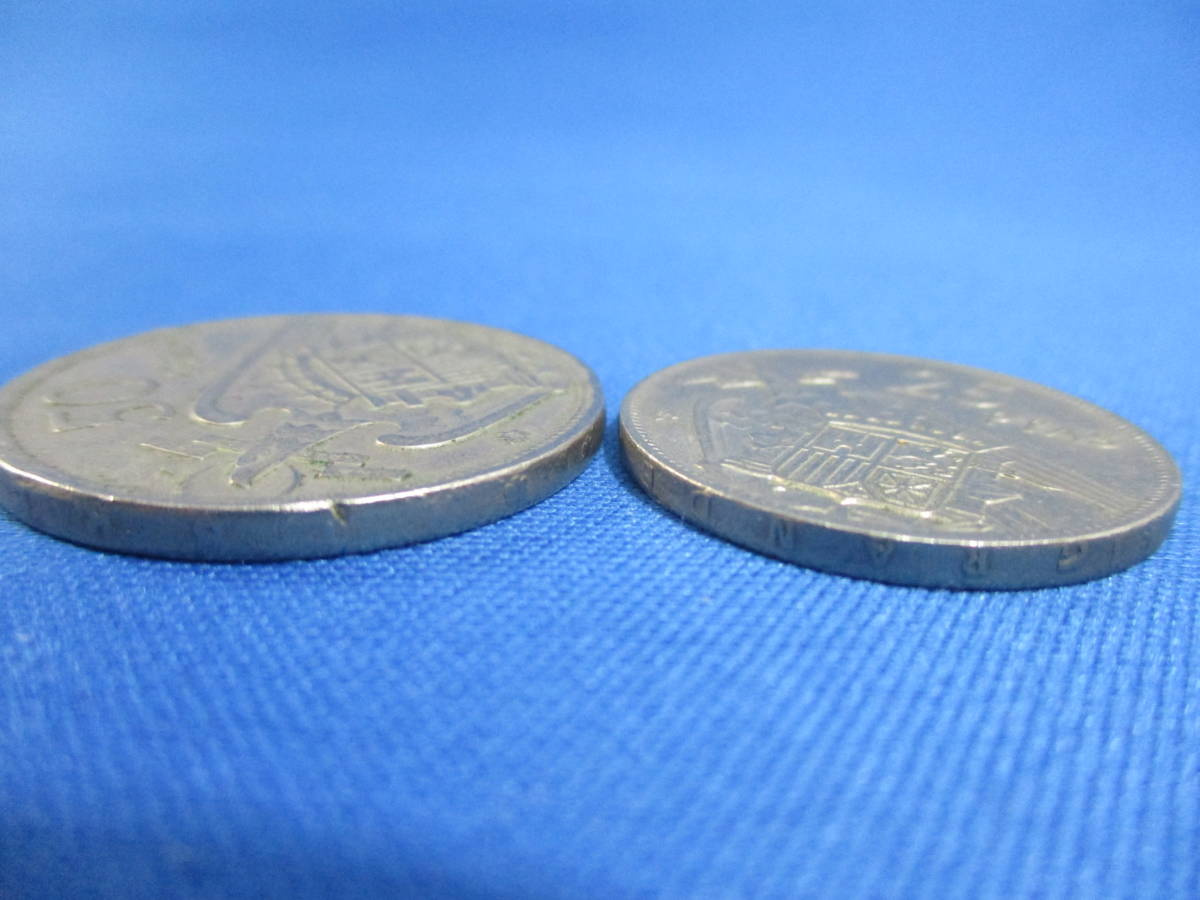 1957年 50PTAS 1枚 1957年 25PTAS 1枚 まとめて2枚 フランコ将軍 貨幣