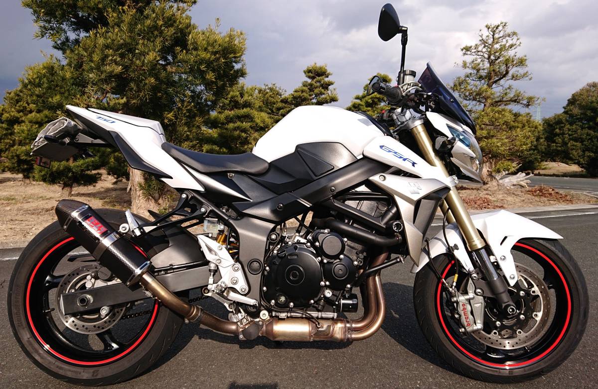 ☆再出品 SUZUKI GSR750/逆車/ブレンボ/オーリンズ/ワンオーナー/スピードリミッター無し/カスタム多数/無事故無転倒☆_1