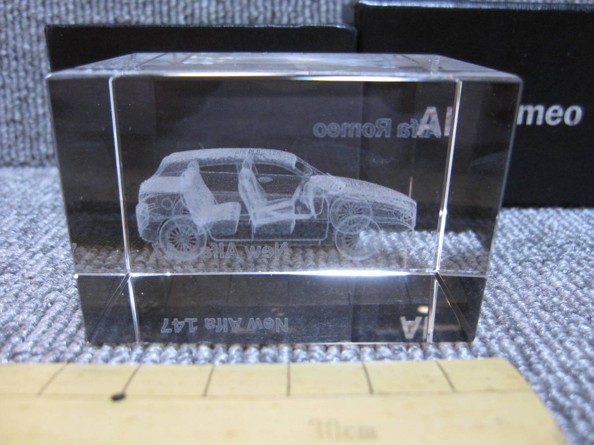 アルファロメオAlfa Romeo 147 クリスタル ペーパーウェイト