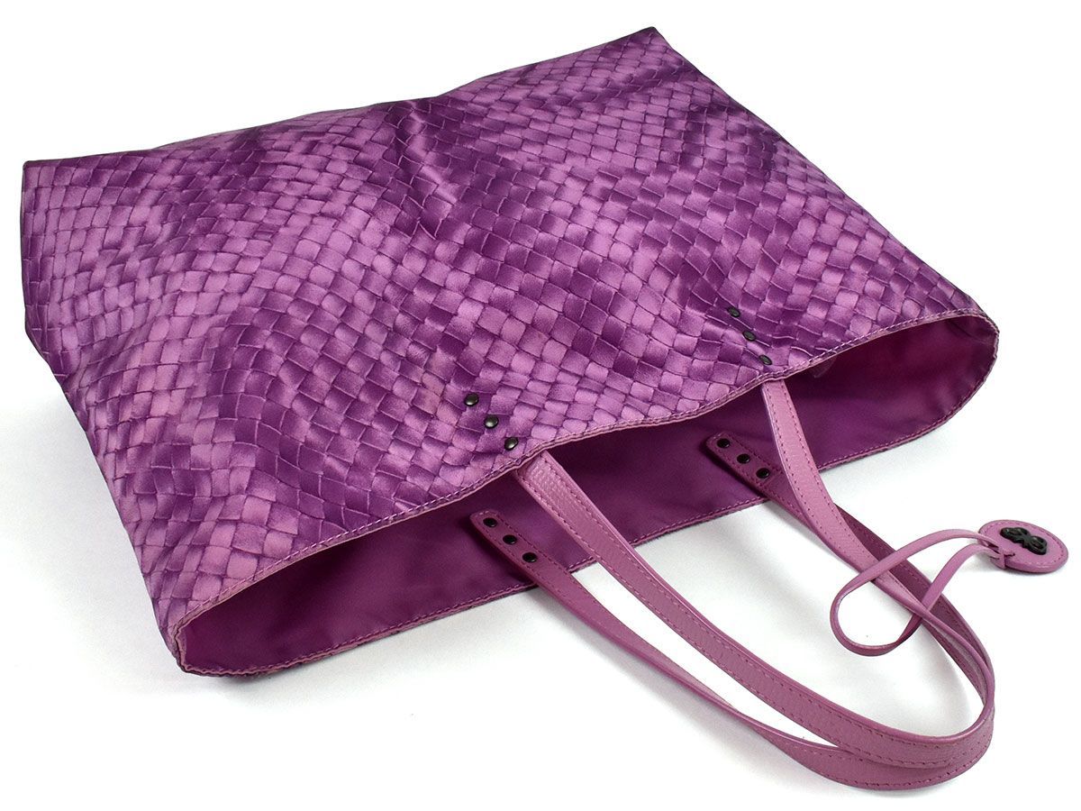 BOTTEGA BOTTEGAVENETA (ボッテガヴェネタ) イントレチャート レザー