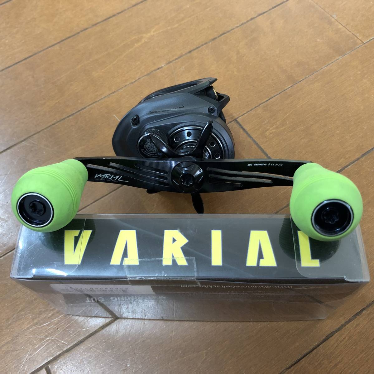 アブガルシア レボビースト 40-HS バリアルハンドル117 varial アブ