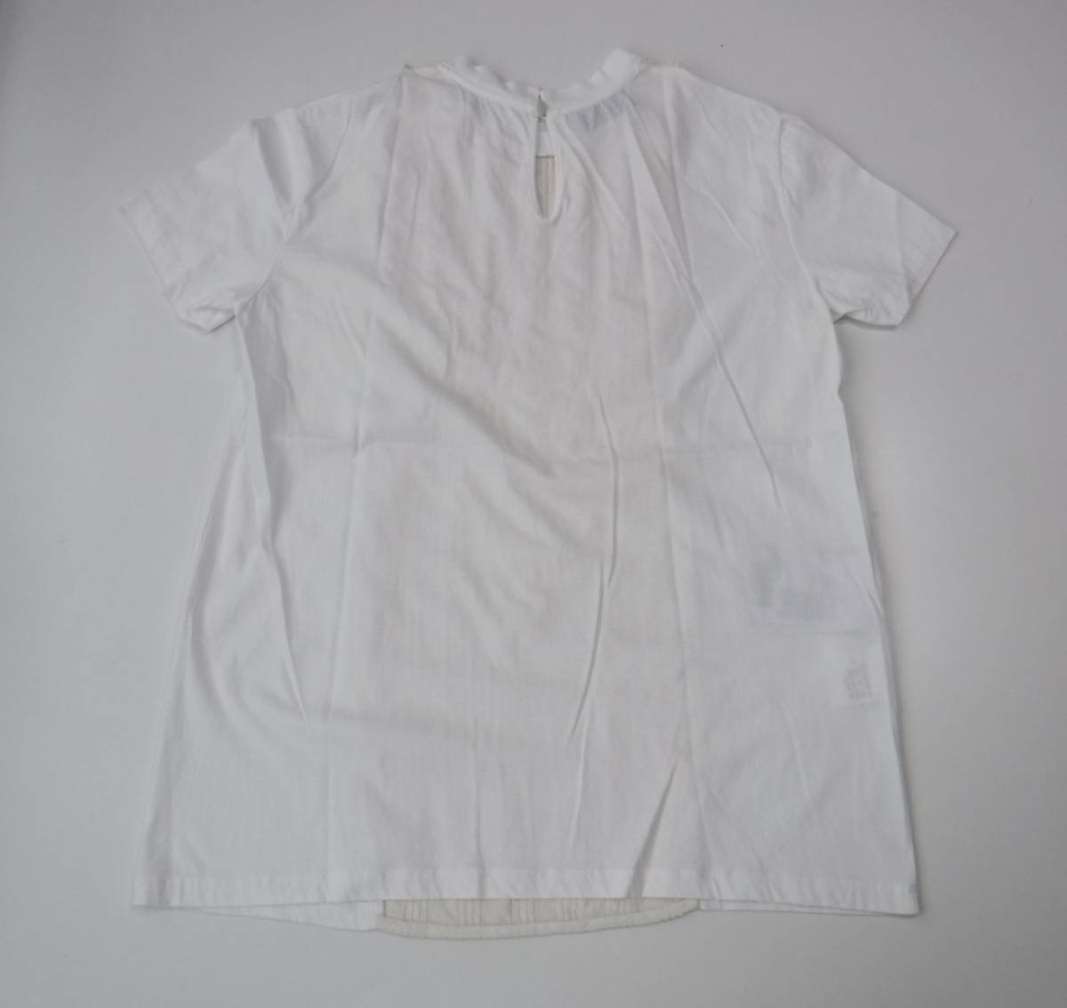 プラダ☆オフ白Tシャツ☆前ベージュフリル☆シルク☆イタリア製 