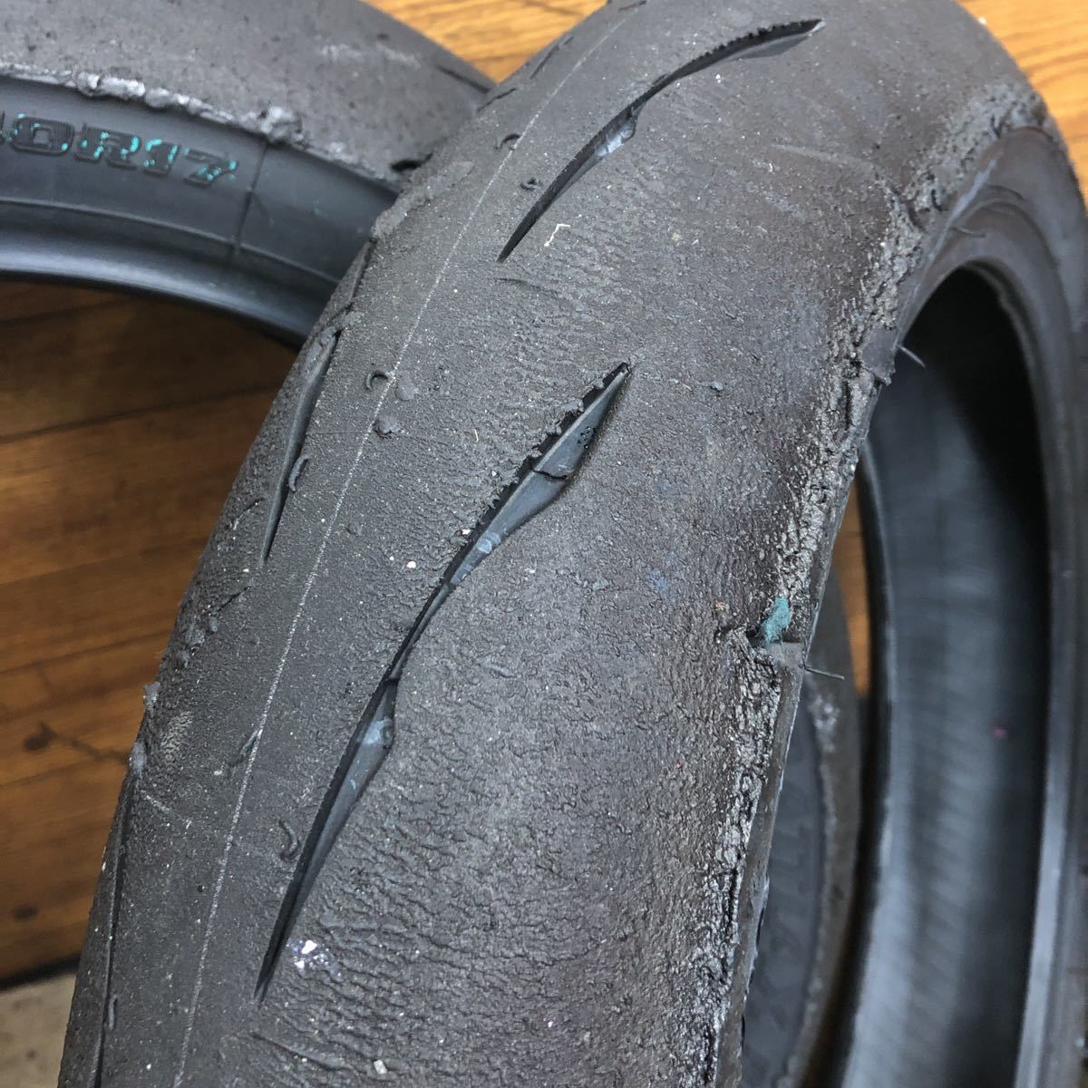 RACING R11 BATTLAX BRIDGESTONE R11｜スペシャルコンテンツ ラクラク