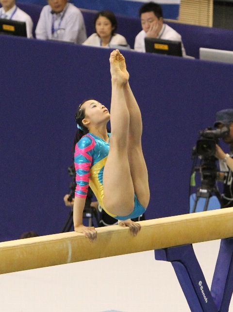平岩優奈 体操 L判写真 13枚 女子体操 平均台 床運動(写真)｜売買