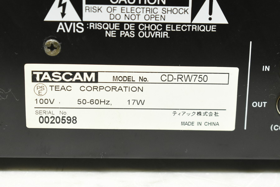TASCAM CD-RW750 業務用CDレコーダー | CD Recorder & Player