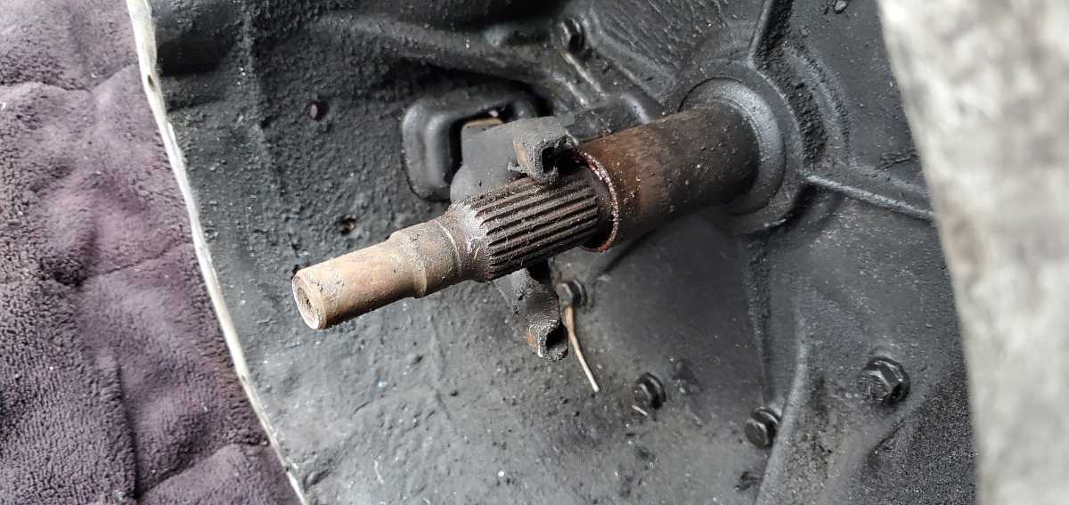 L型 L6 ハコスカ 旧車 L20 L24 L28 希少 4速マニュアル 昭日産純正 ハコスカ、ケンメリ用4速ミッション ４速ミッション 差し込み式 71Bミッション用 メインシャフト S30Z