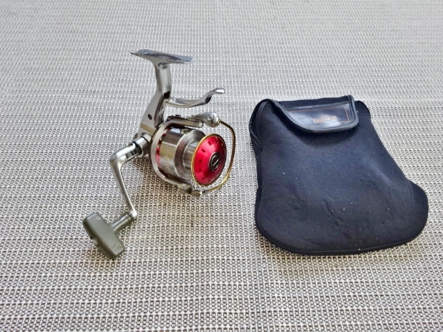 □ダイワ トーナメント ISO Z3000LB ダイワ ISO LB トーナメントISO